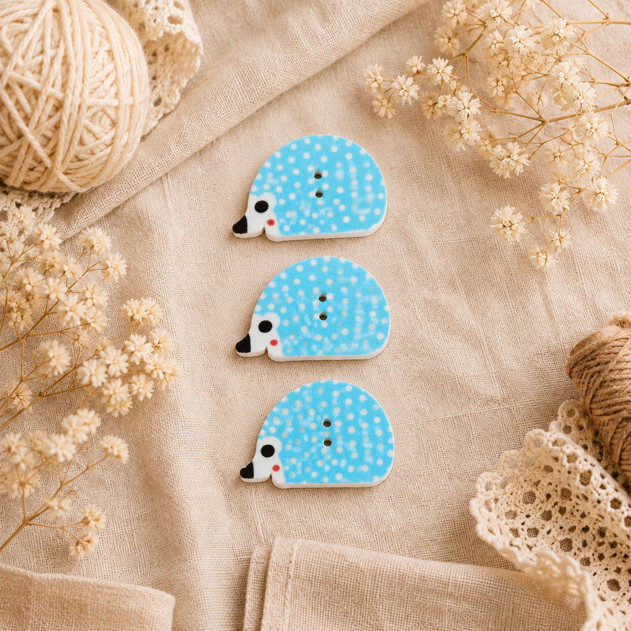 Boutons en bois « Hérisson - Bleu clair »