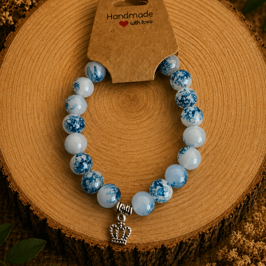 Glass bead bracelet – ‘Blue/Crown’ Size 17